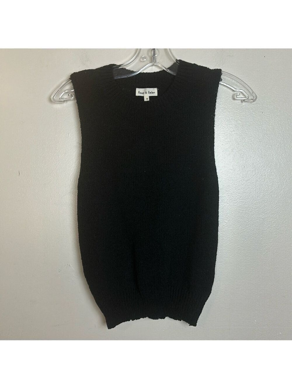 Aaron & Amber Neutral Soft Knit Crewneck Sleeveless Sweater Top in Black